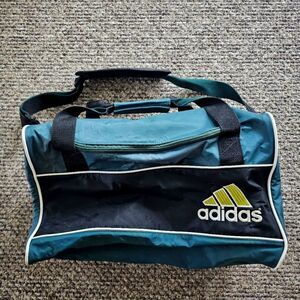 Retro 90s Adidas Rogue Ranger Duffel Bag Green & Black Yellow Logo Zip Top